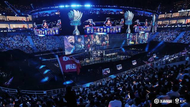 向第五冠发 向第五冠发